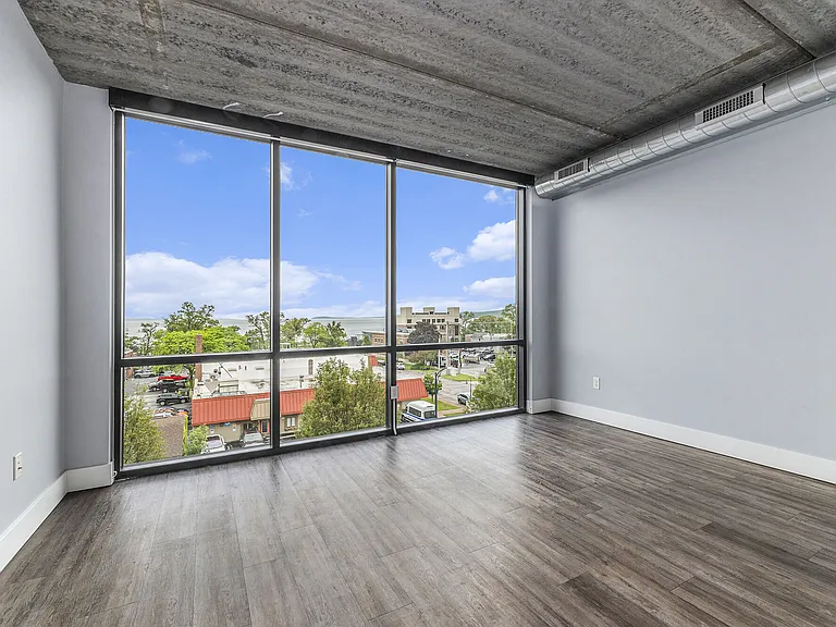 TC Lofts — Photo 8