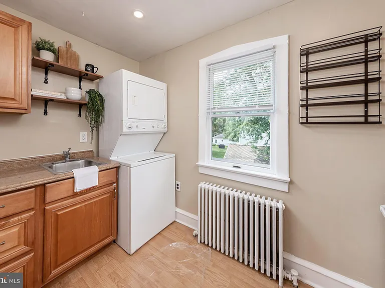 674 Johnson Ave #B — Photo 7