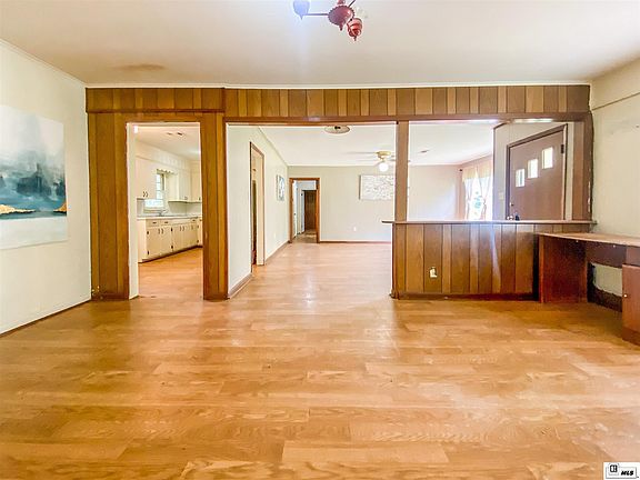 4th image of 605 Schneider Ln
