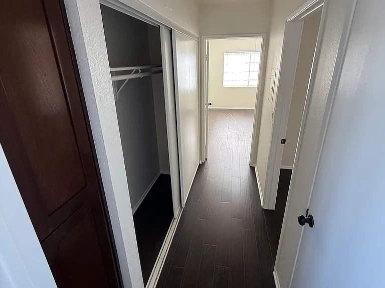1357 Armadale Ave — Photo 11