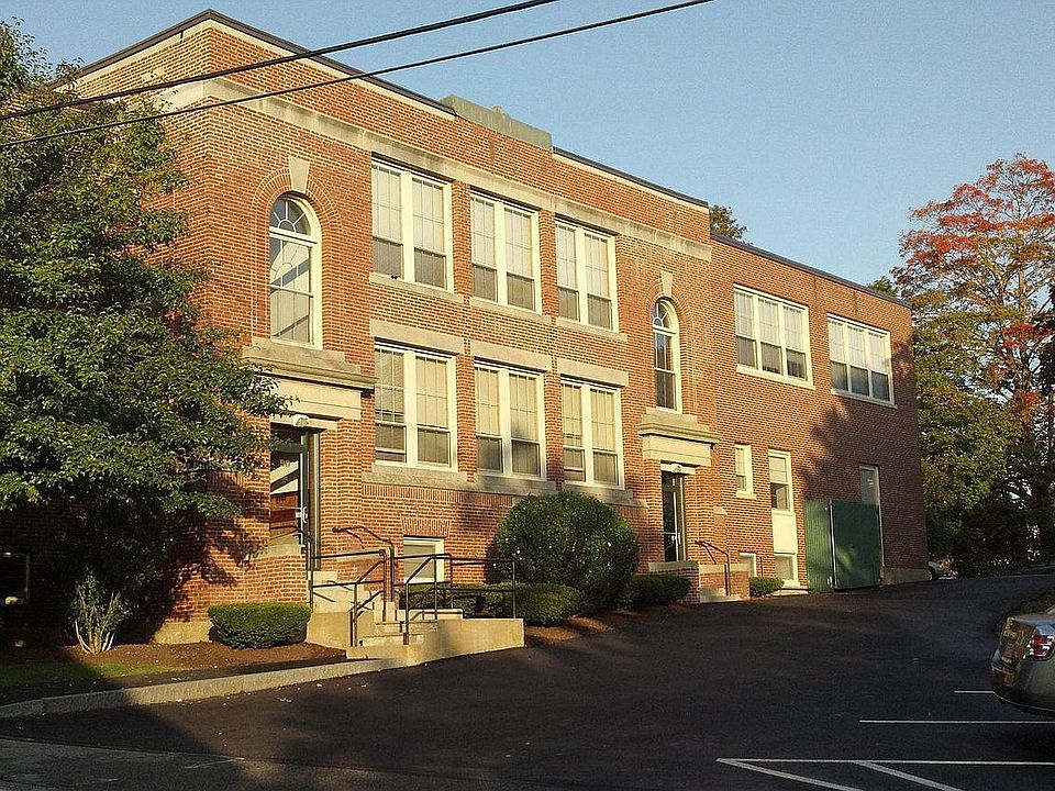 1st image of 90 Indigo Hill Rd APT 8