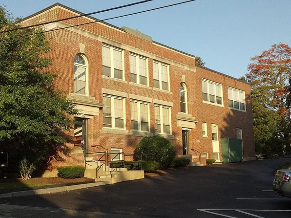 90 Indigo Hill Rd APT 8, Somersworth, NH 03878