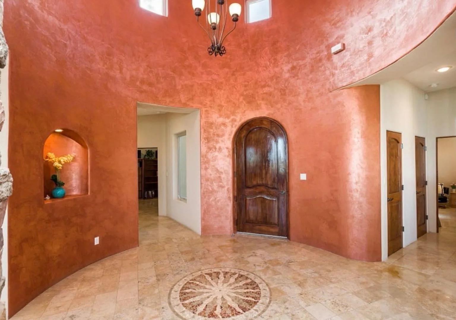 Luxury 4-Bedroom Home with Mountain Views and 3-Car Garage! — Photo 4