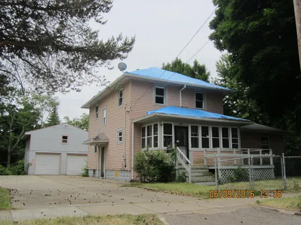 69 Harris Ave, Battle Creek, MI 49037