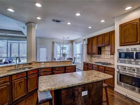 112 Dunford Dr, Heath, TX 75032