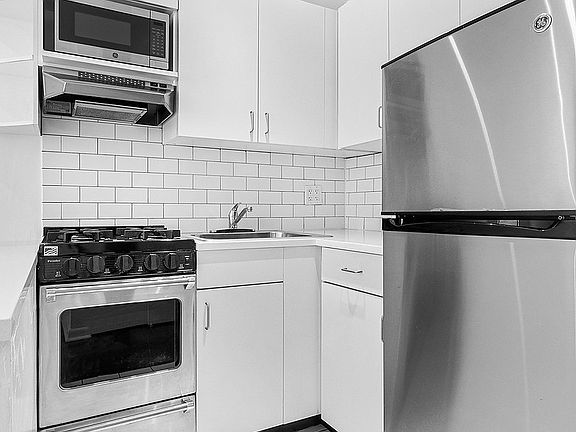 5th image of 1435 York Ave APT 3D