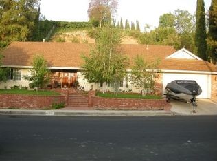 4511 Estrondo Dr, Encino, CA 91436