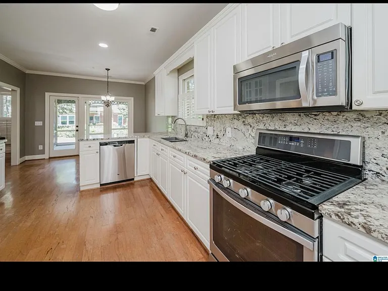 Cove Cir — Photo 6