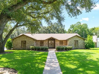 2624 Oak Dr, Bay City, TX, 77414