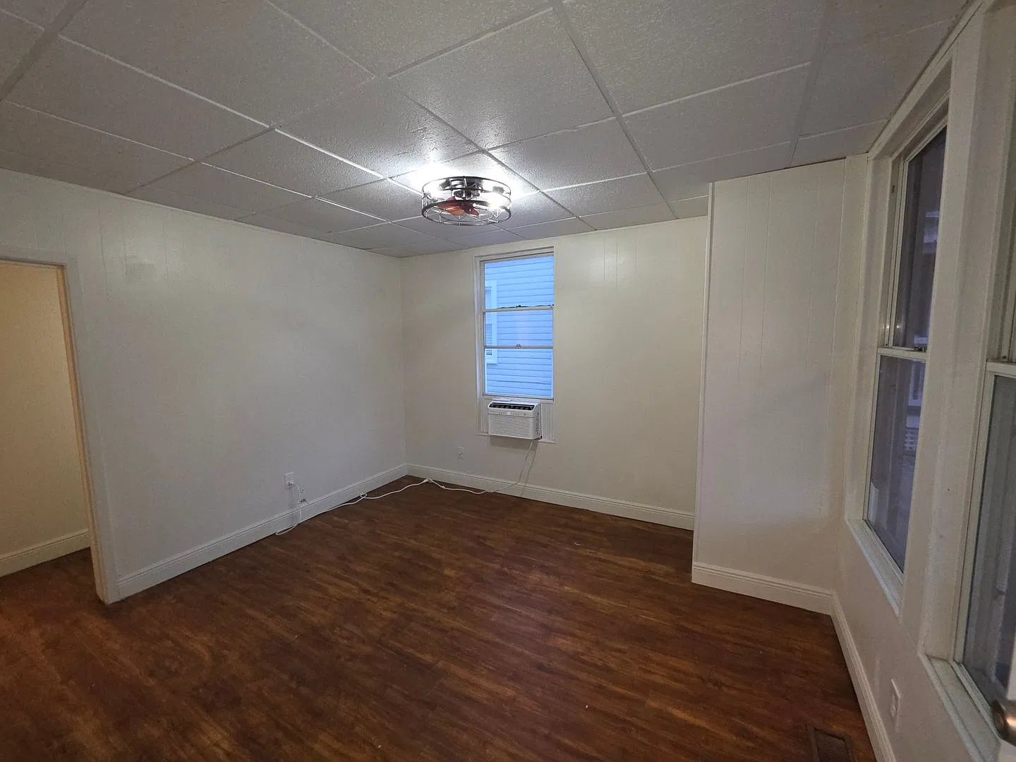 202 Luella Ct — Photo 4