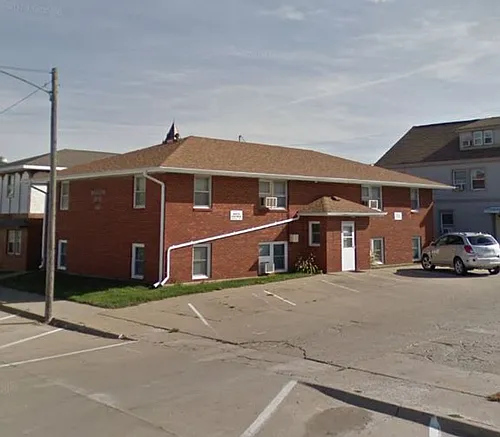 110 W Marion St Photo 1