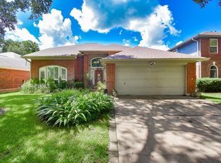 222 High Meadows Dr, Sugar Land, TX 77479