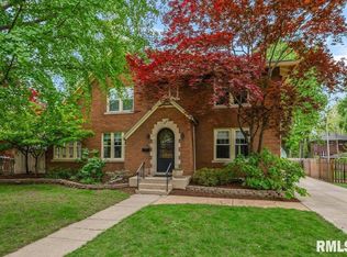 1032 W Vine St, Springfield, IL 62704