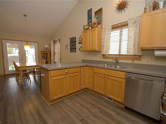 4th image of 299 E 293rd St