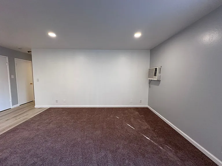 1500 Lacey Ct — Photo 2