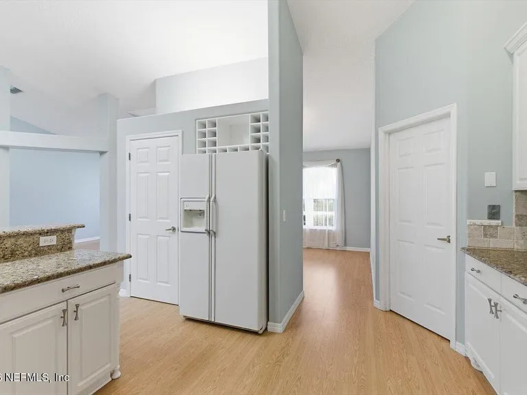 160 Crossroad Lakes Dr — Photo 7