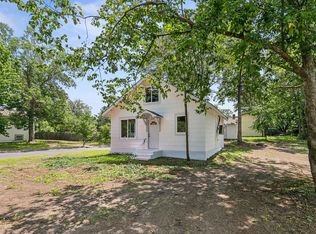 6139 Cedar St, North Branch, MN 55056