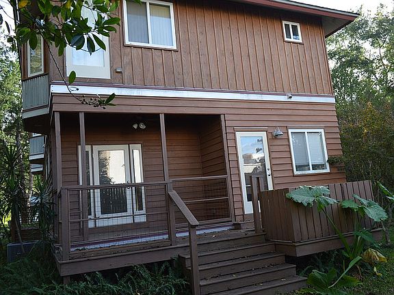3rd image of 742 Gwen St