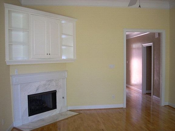 2nd image of 4223 Blue Heron Ln