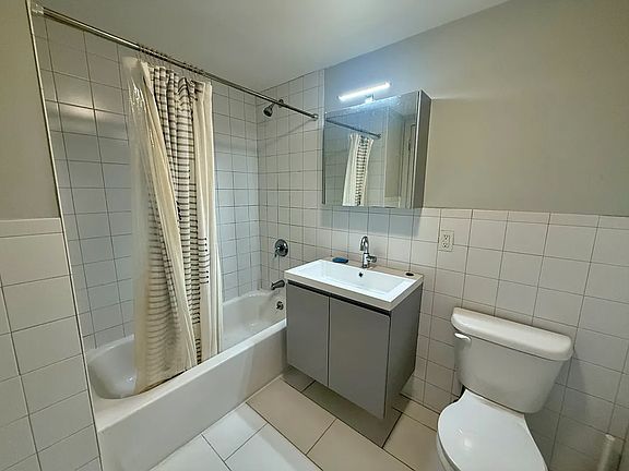 5th image of 46 Melrose St #311