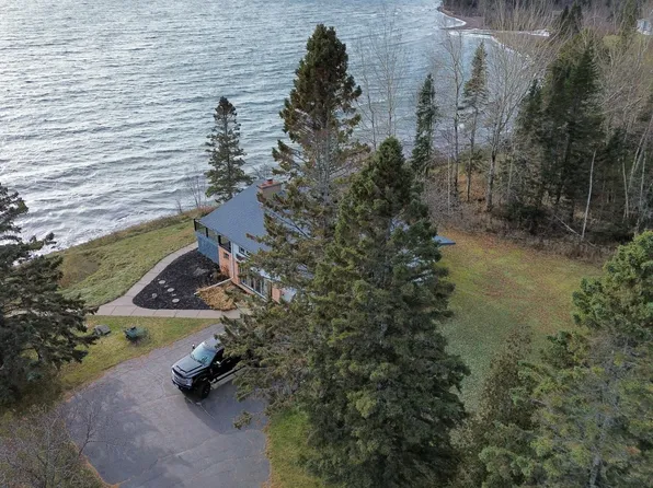 1825 Cliff Point Rd, Two Harbors, MN 55616