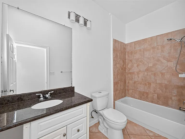 20003 Fieldtree Dr — Photo 27