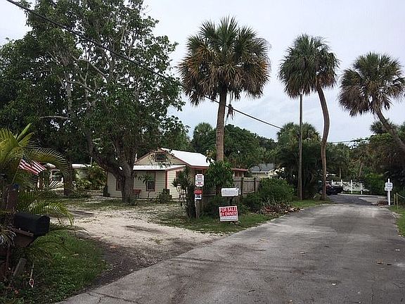 2nd image of 2682 NE Pine Ave