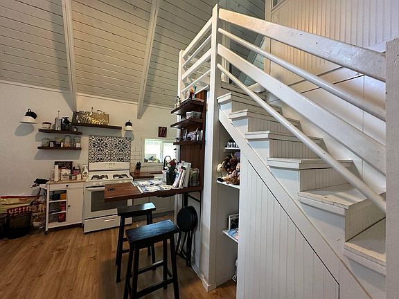 5th image of 1847 E Main St