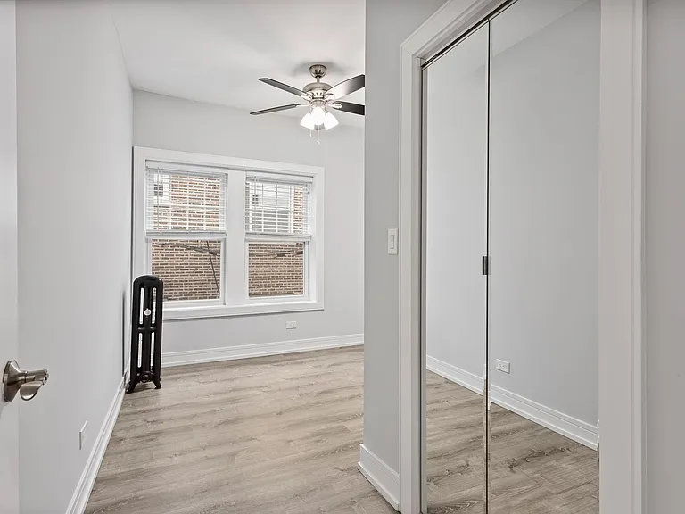6035-6045 N Winthrop Ave #1055-1067 — Photo 111