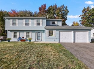 14 Cherry Bend Dr, Howell, NJ 07731