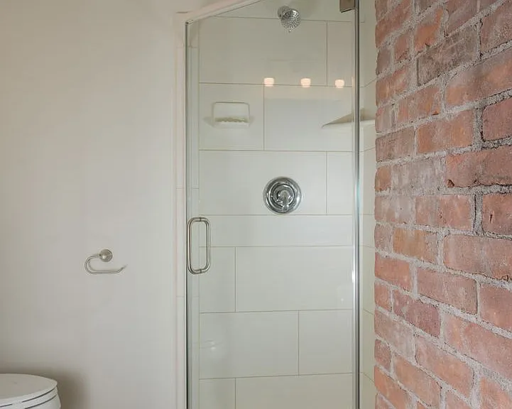 130 Van Dam St — Photo 14