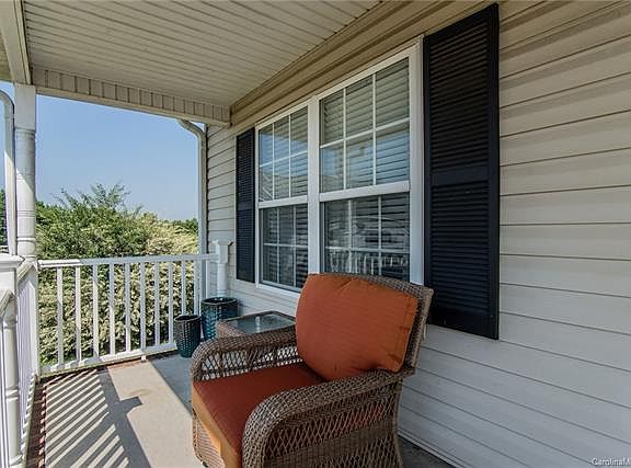 3rd image of 520 White Dove Ct