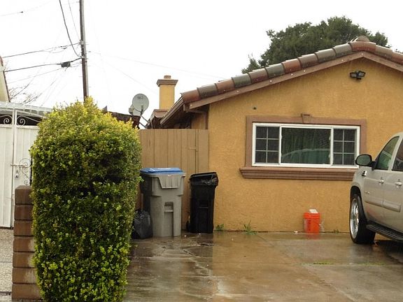 3rd image of 1097 Chapel Hill Way