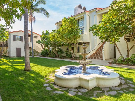 121 Bath St APT D2, Santa Barbara, CA 93101