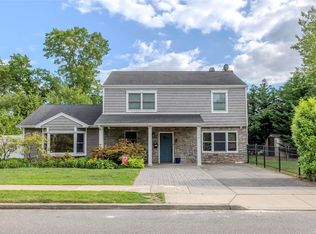 2298 Woodbine Ave, Bellmore, NY 11710