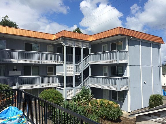 2nd image of 611 North Ln #3
