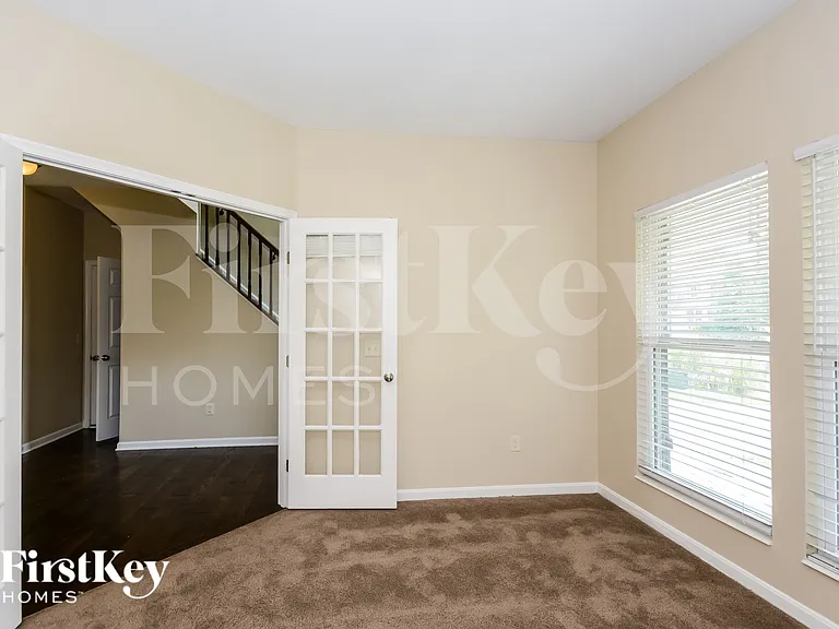6747 Waverly Park — Photo 9