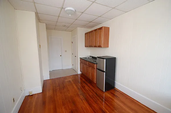 Building Photo - 868 Beacon St #14