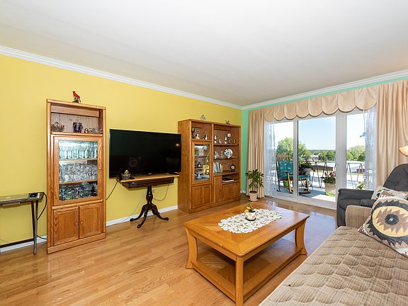 3rd image of 2900 Maple Ave APT 23E