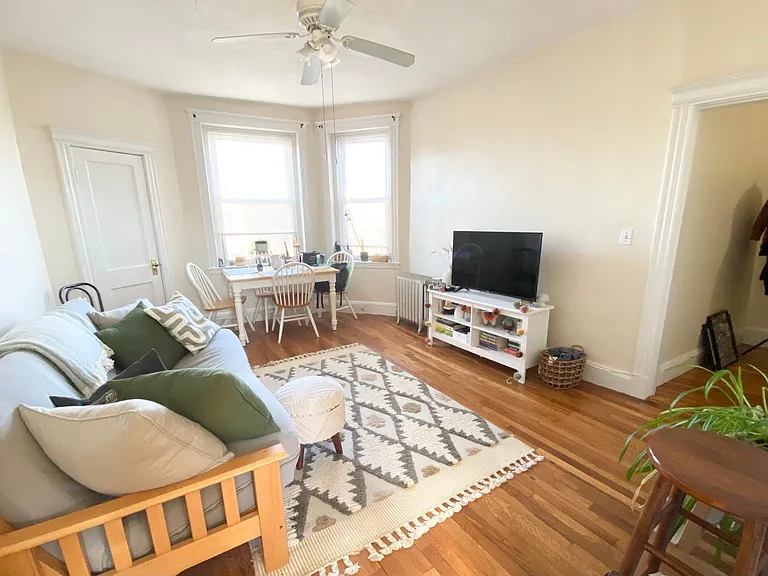1330 Commonwealth Ave — Photo 2
