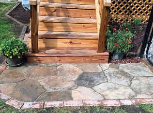 304 Ardmore Dr, Ferndale, MI 48220