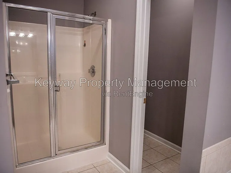 242 Stonington Dr — Photo 17