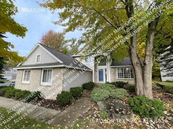 3589 Meadowgrove Dr SE, Kentwood, MI 49512