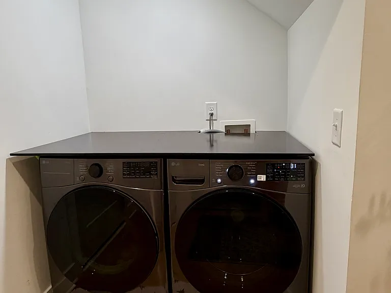 828A Watts Ln — Photo 33