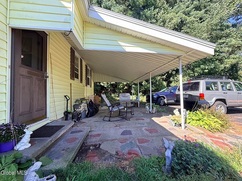 4th image of 124 W State St Ext