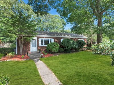 41 Foster Ave, Hampton Bays, NY, 11946