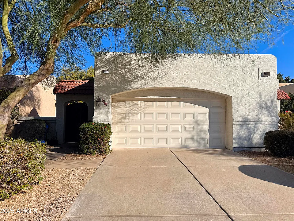 4522 E Renee Dr