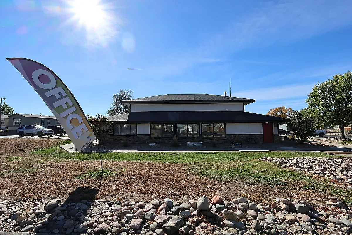 Building Photo - Foxridge Farm