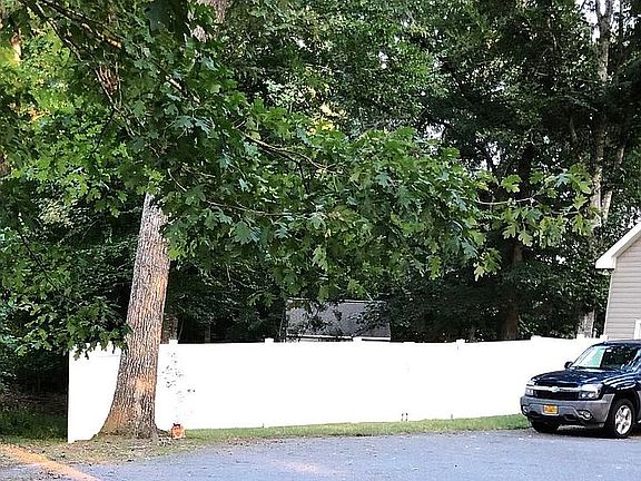 2nd image of 4144 Hall Oaks Dr