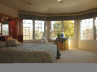 1741 Meadowview Cir, Libertyville, IL 60048